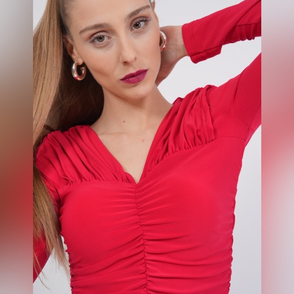 Minark V Neckline Slim Fit Long Sleeve Top - Picture 2 of 3